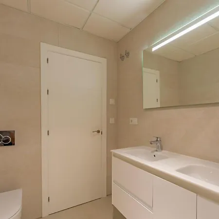 Whalehouse 2 - Terrace & Sea View - Wifi *